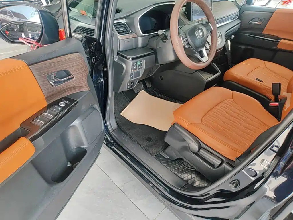 Honda Odyssey — фото 15