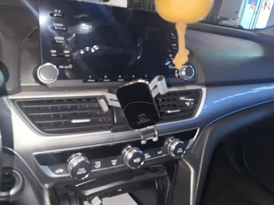 Honda Accord — фото 13