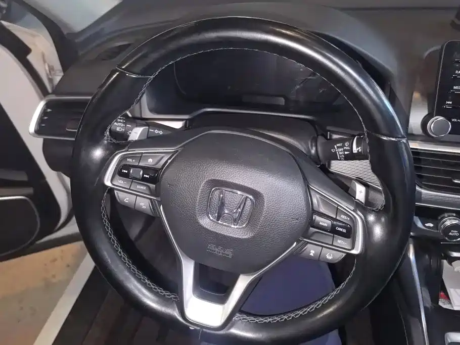 Honda Accord — фото 14