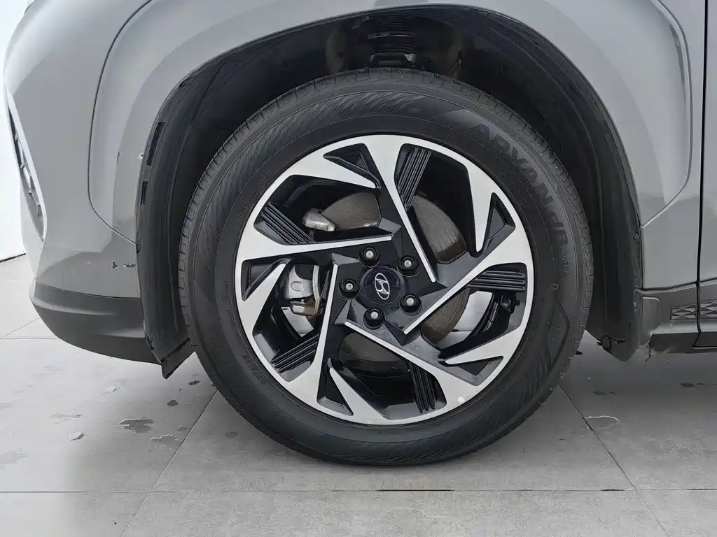 Hyundai Custo — фото 17