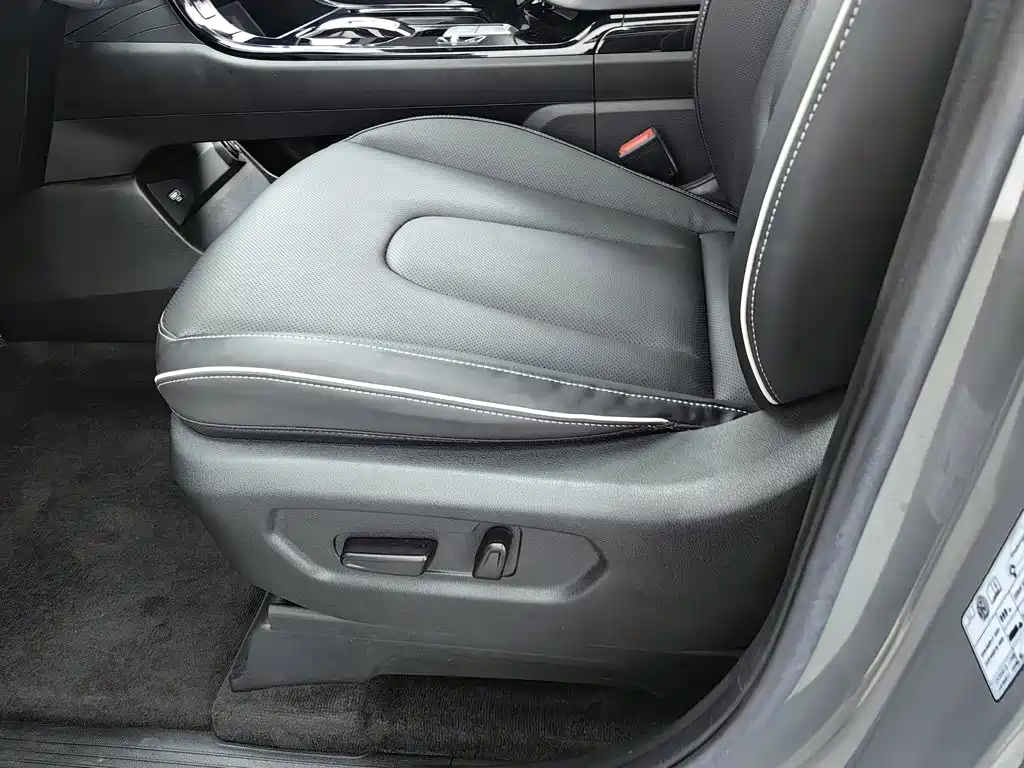 Hyundai Custo — фото 20