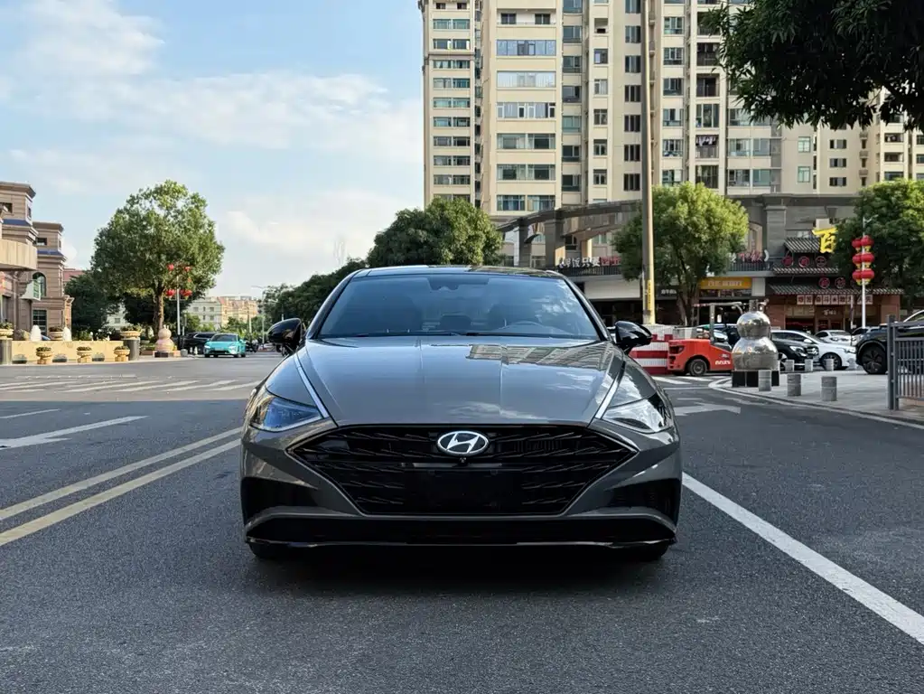 Hyundai Sonata — фото 2