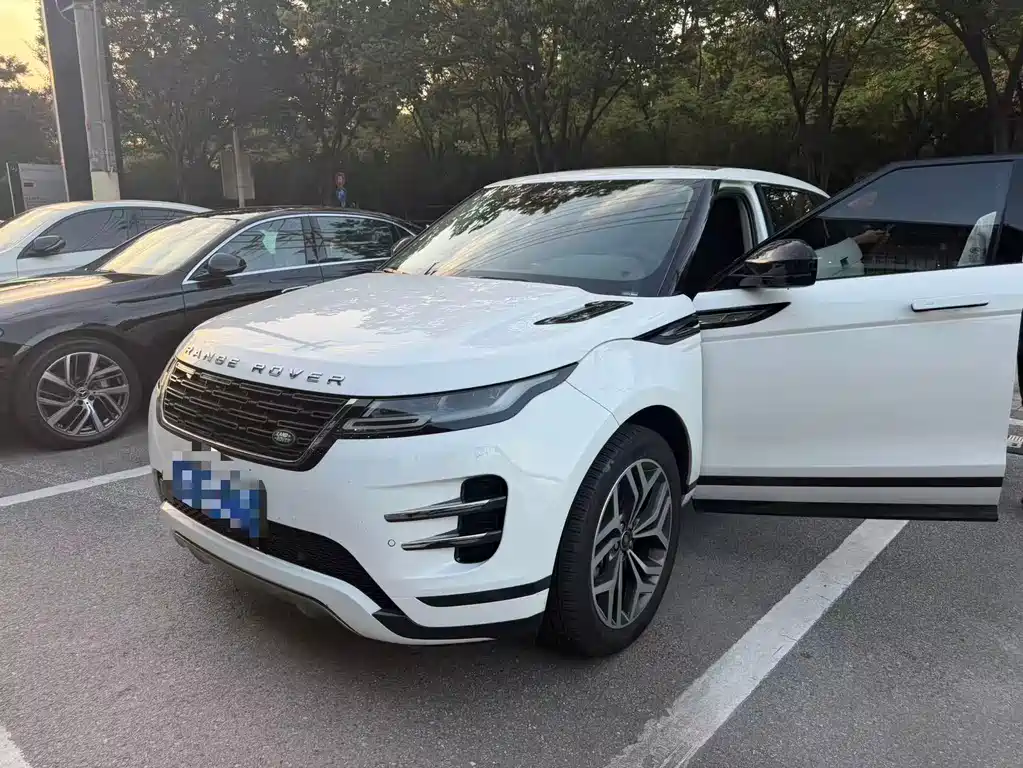 Land Rover Evoque — фото 1