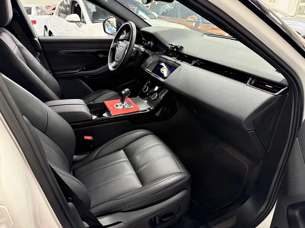 Land Rover Evoque — фото 13