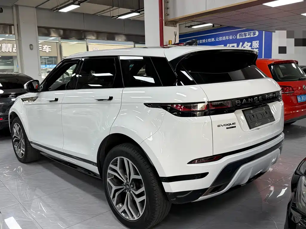 Land Rover Evoque — фото 15