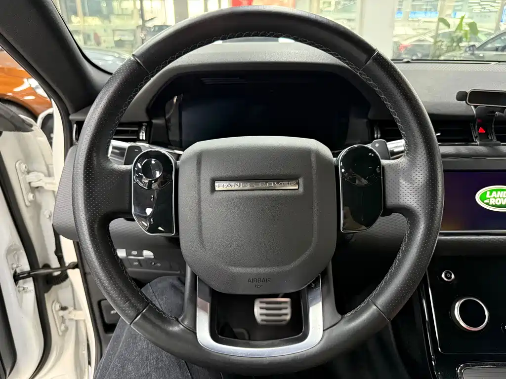 Land Rover Evoque — фото 4