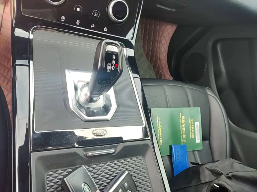 Land Rover Evoque — фото 13