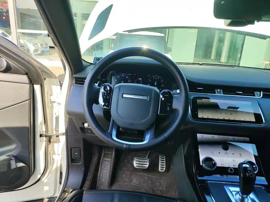 Land Rover Evoque — фото 10