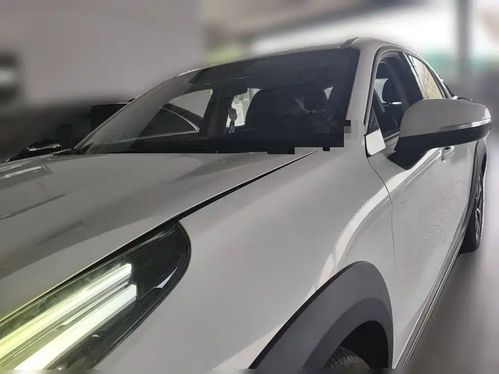 Lynk & Co 02