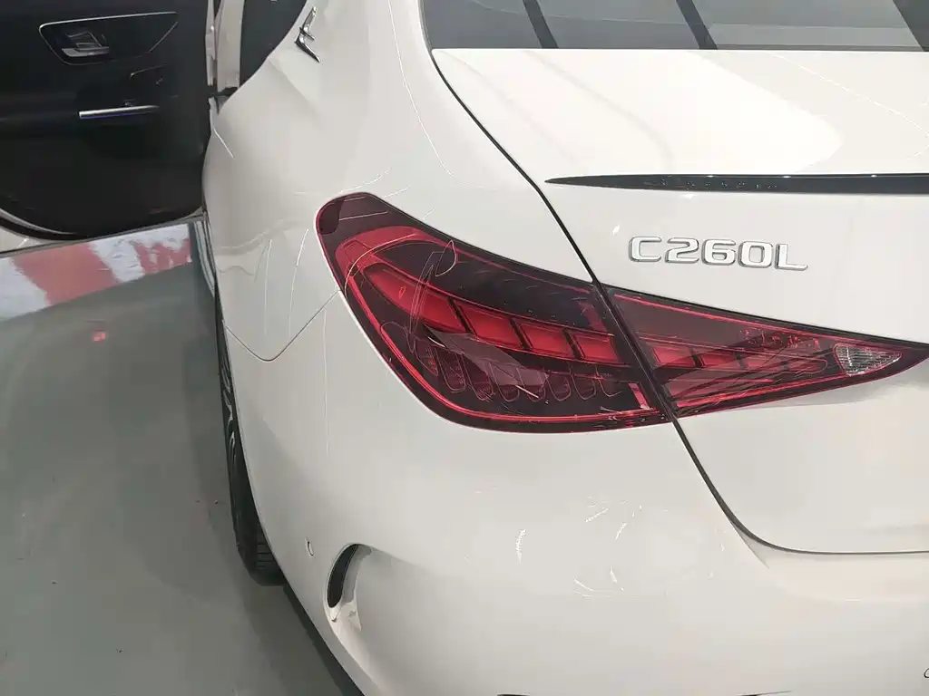 Mercedes-Benz C-Class — фото 14