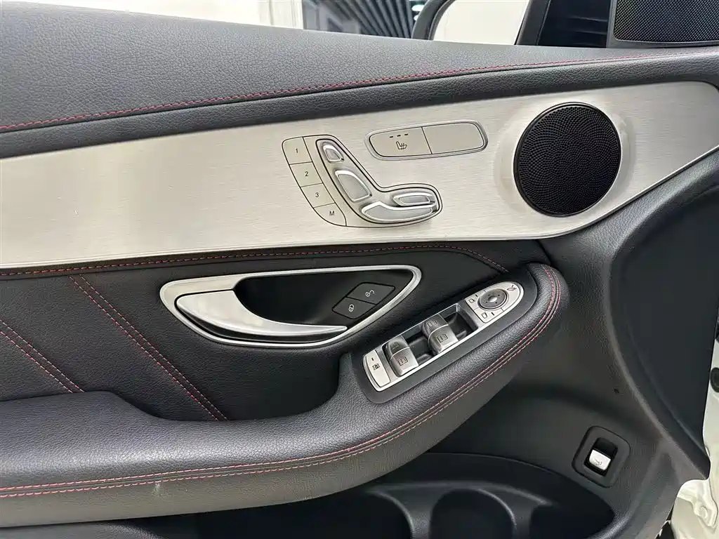 Mercedes-Benz GLC AMG — фото 13