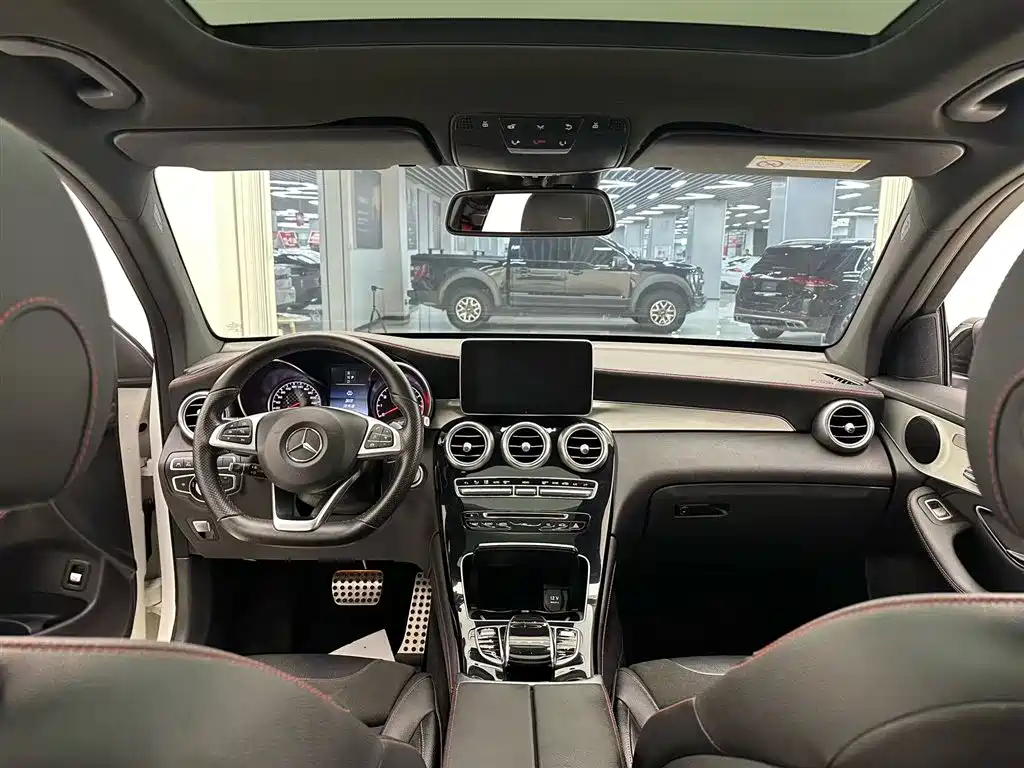 Mercedes-Benz GLC AMG — фото 10