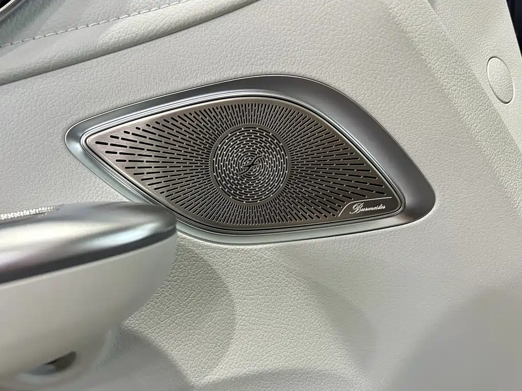 Mercedes-Benz EQE SUV — фото 14