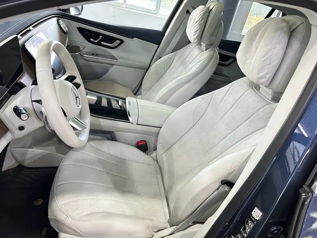 Mercedes-Benz EQE SUV — фото 15