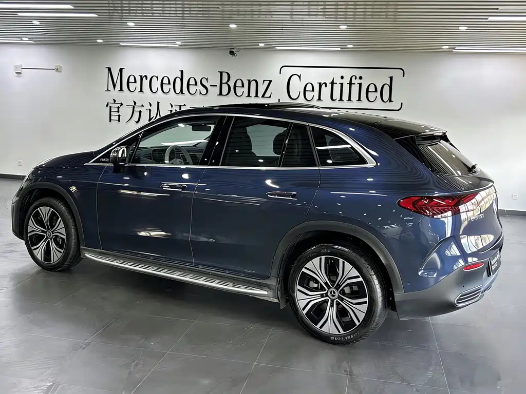 Mercedes-Benz EQE SUV — фото 5