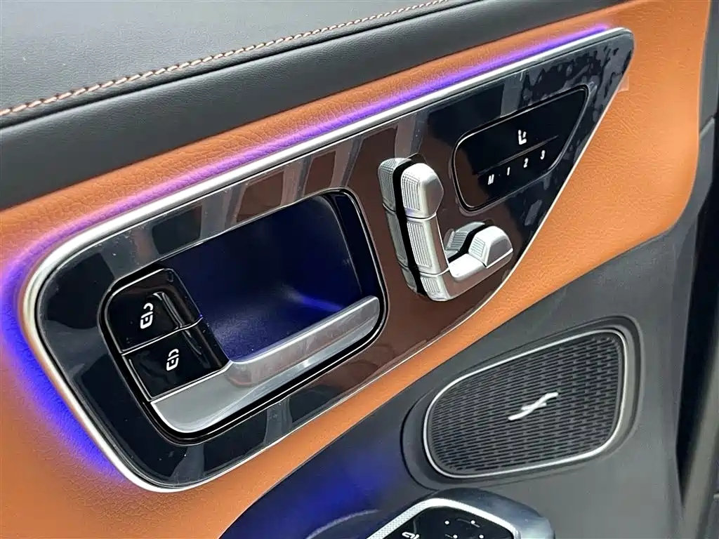 Mercedes-Benz GLC — фото 15