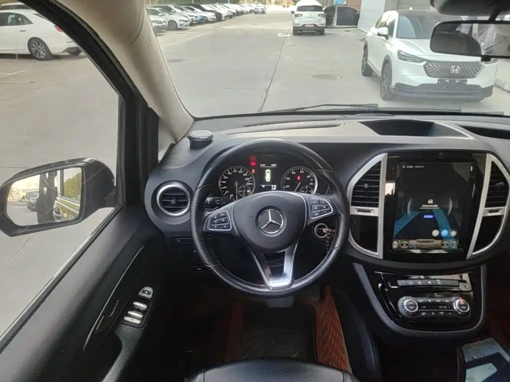 Mercedes-Benz Vito — фото 14