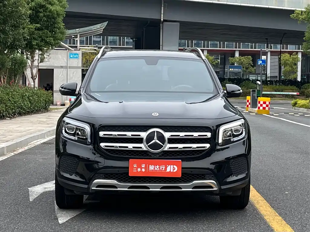 Mercedes-Benz GLB — фото 2