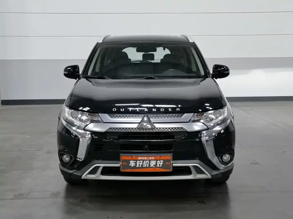Mitsubishi Outlander — фото 3