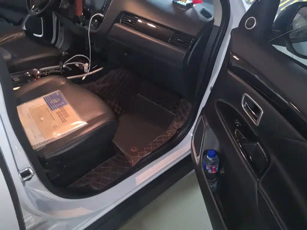 Mitsubishi Outlander — фото 19