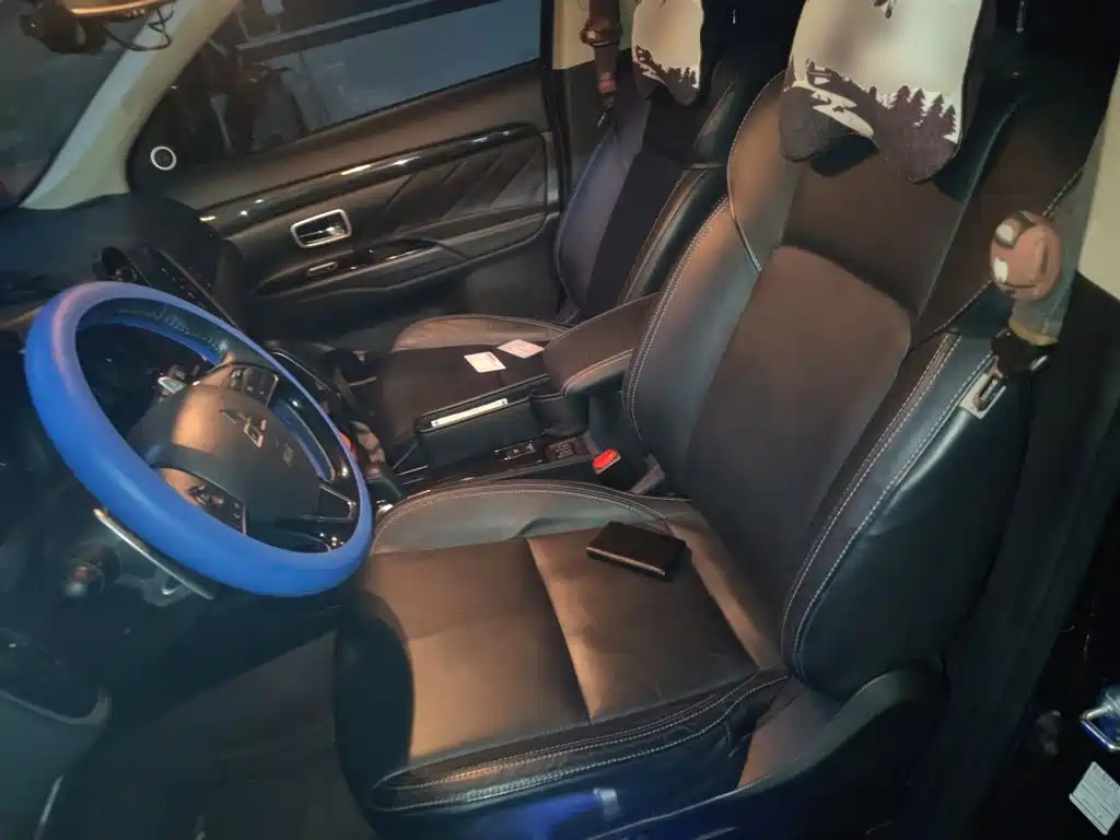 Mitsubishi Outlander — фото 11