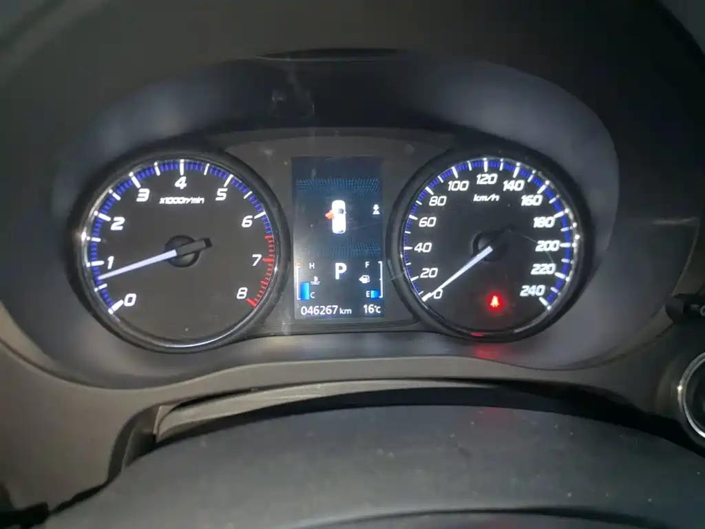 Mitsubishi Outlander — фото 11