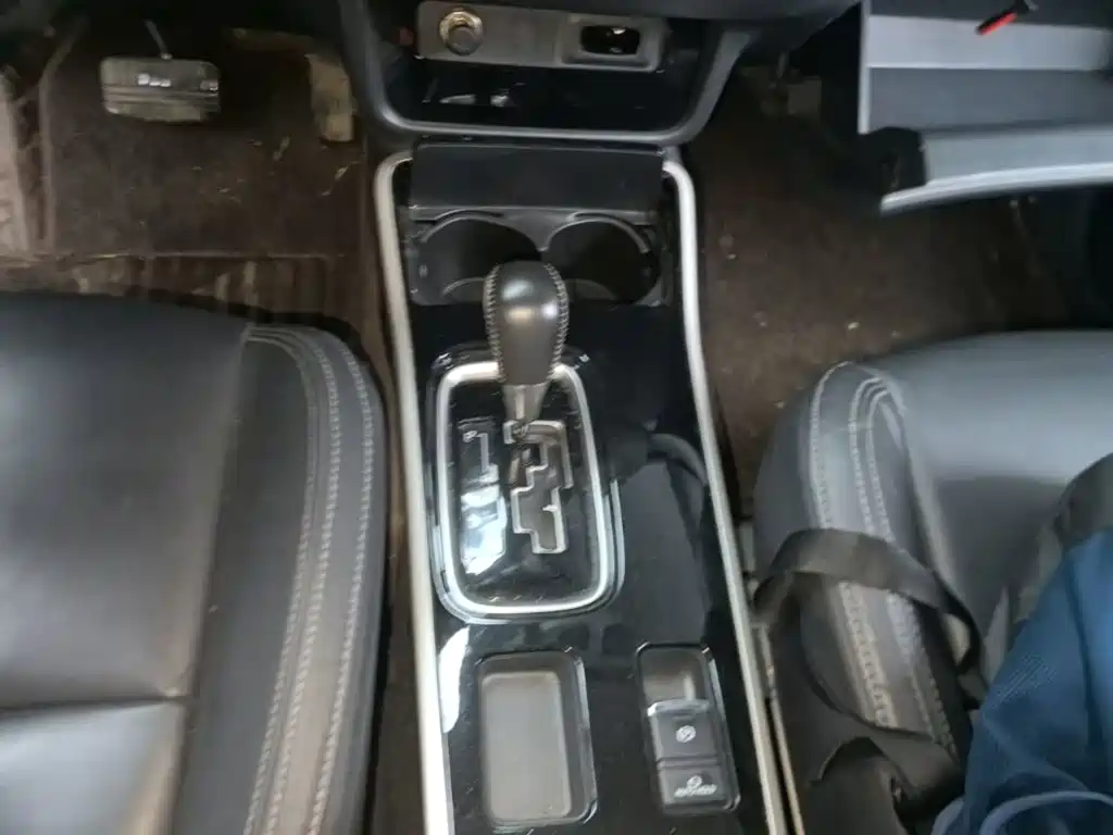 Mitsubishi Outlander — фото 13