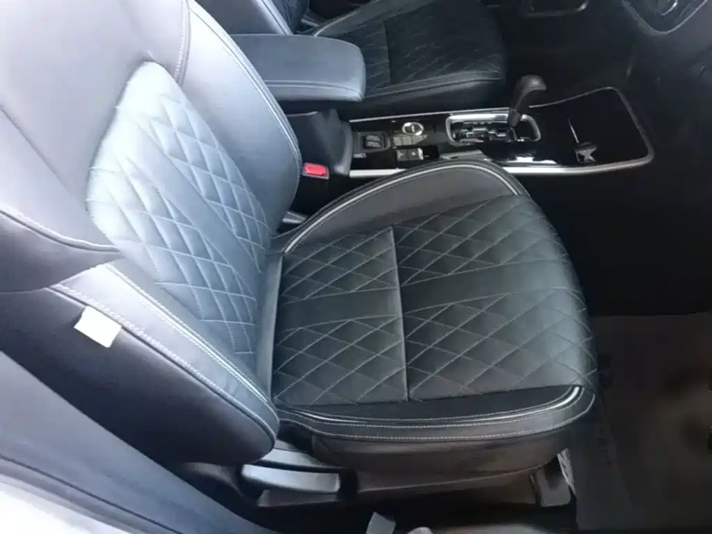Mitsubishi Outlander — фото 24