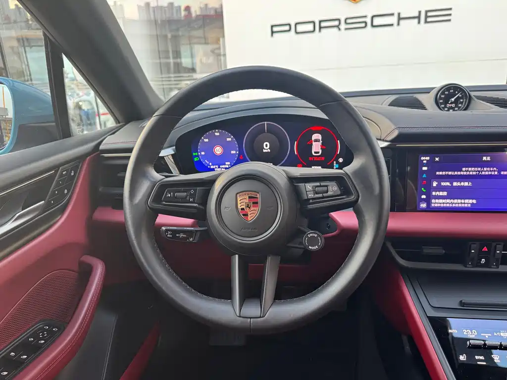 Porsche Macan EV — фото 18