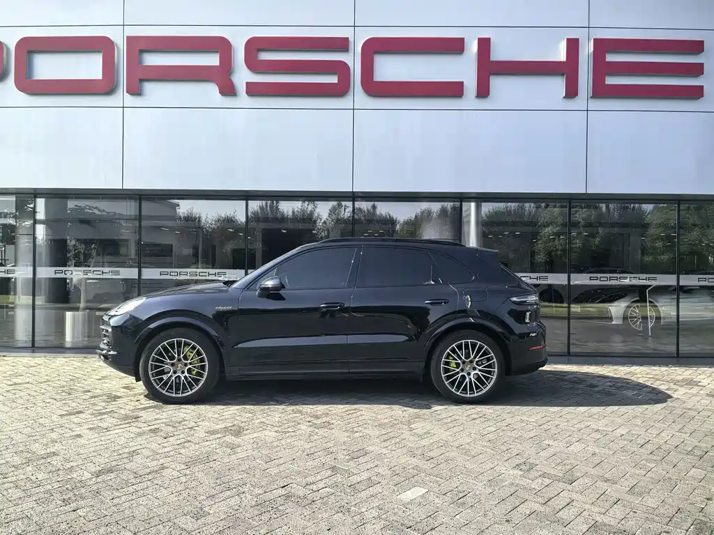 Porsche Cayenne Hybrid — фото 3