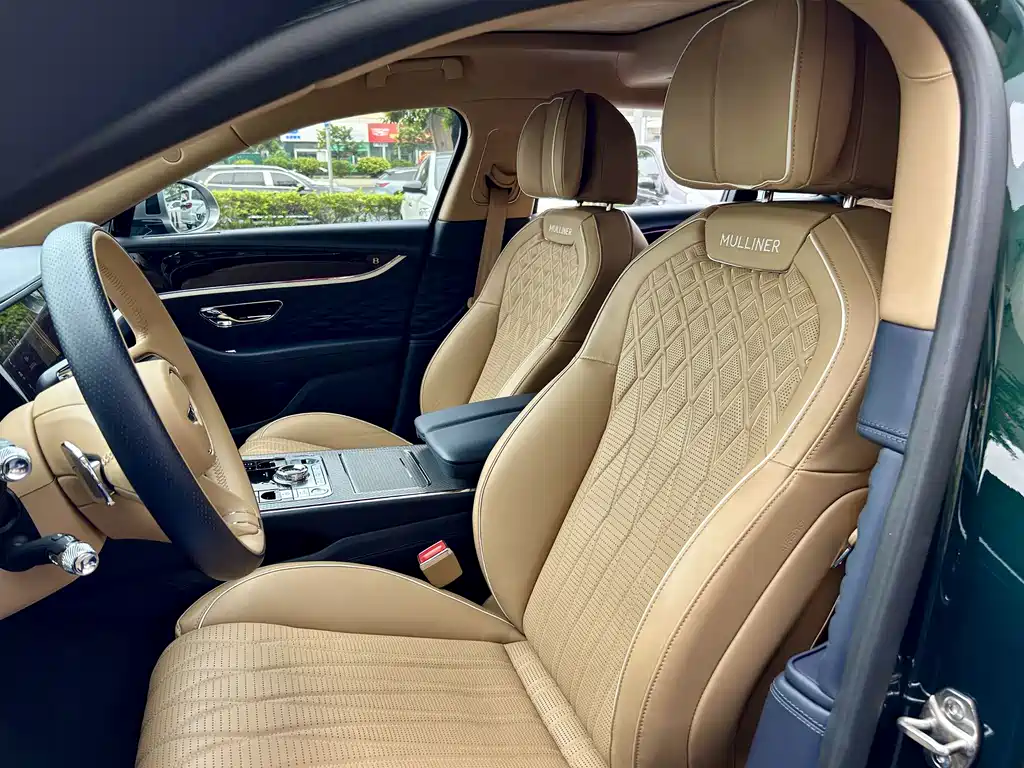 Bentley Flying Spur — фото 6