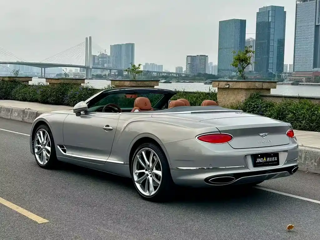 Bentley Continental — фото 6