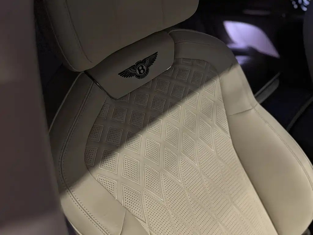 Bentley Flying Spur — фото 8