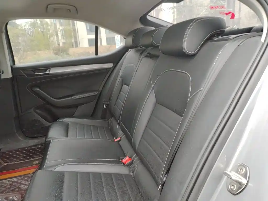 Skoda Superb — фото 13