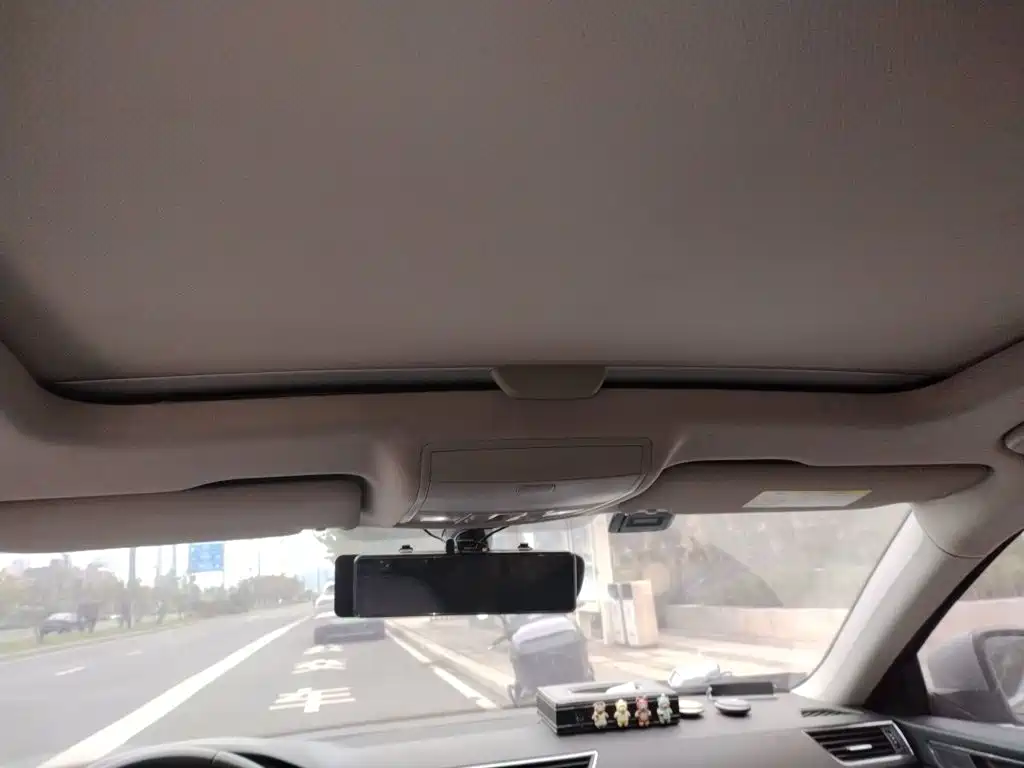 Skoda Superb — фото 14