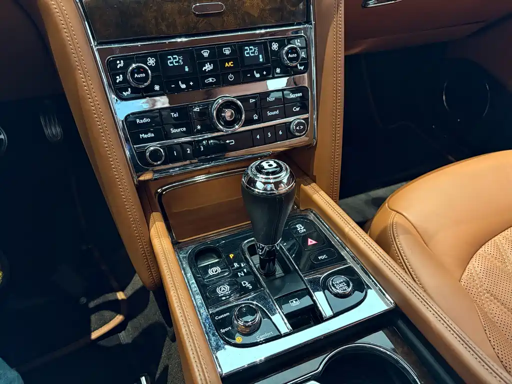 Bentley Mulsanne — фото 13