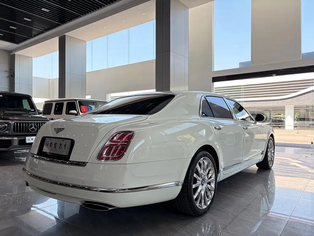 Bentley Mulsanne — фото 18