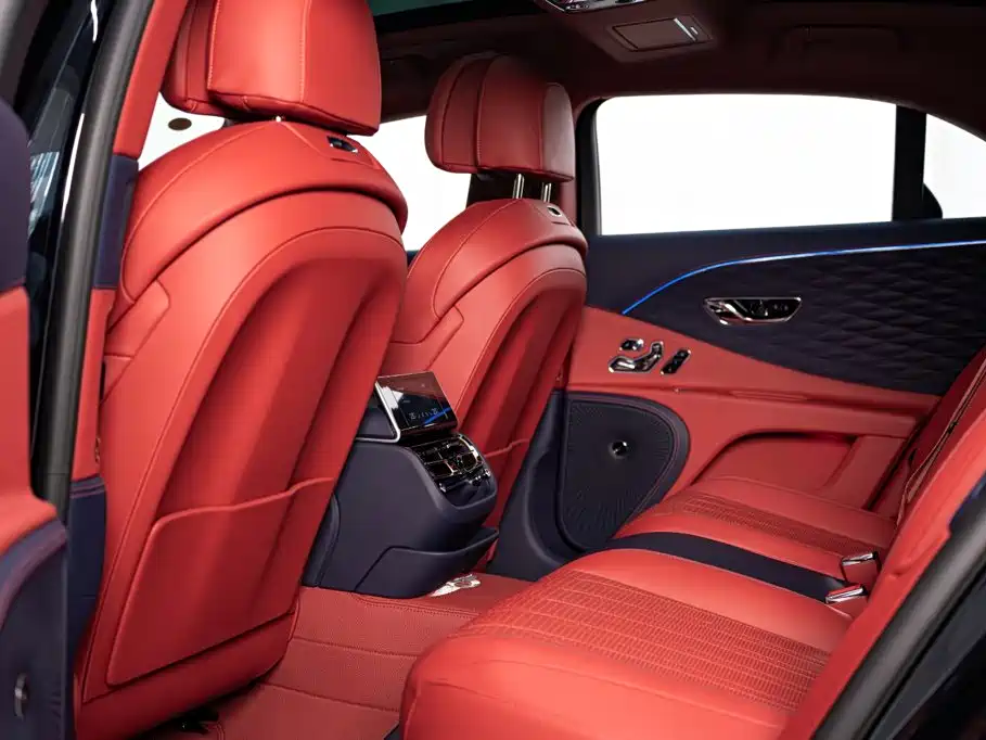 Bentley Flying Spur — фото 11