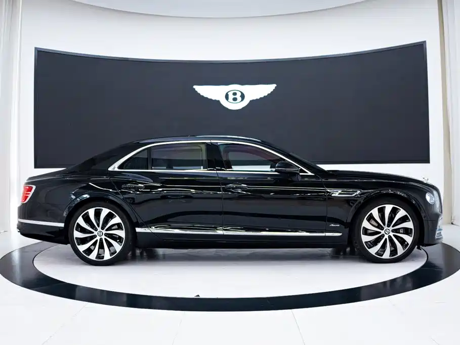 Bentley Flying Spur — фото 6