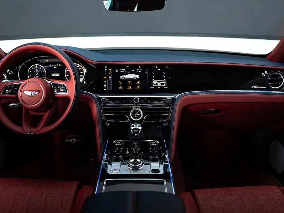 Bentley Flying Spur — фото 9