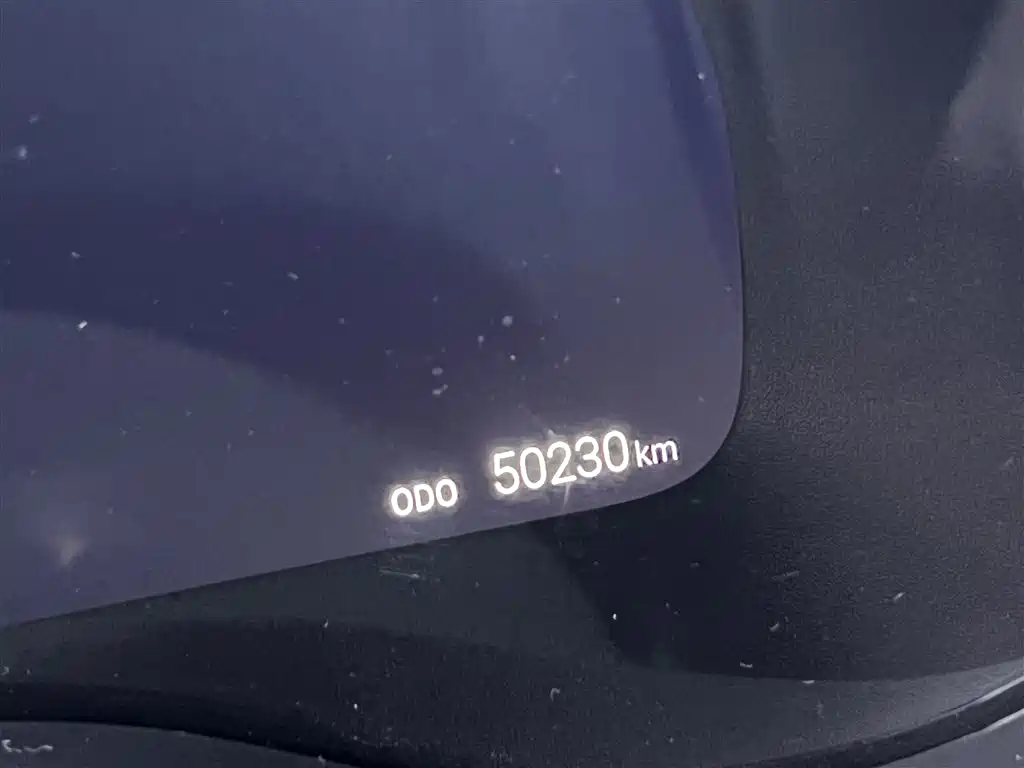 Toyota Granvia — фото 13