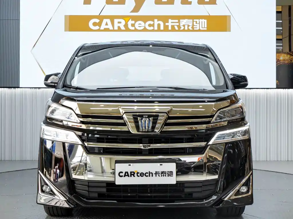 Toyota Vellfire — фото 2