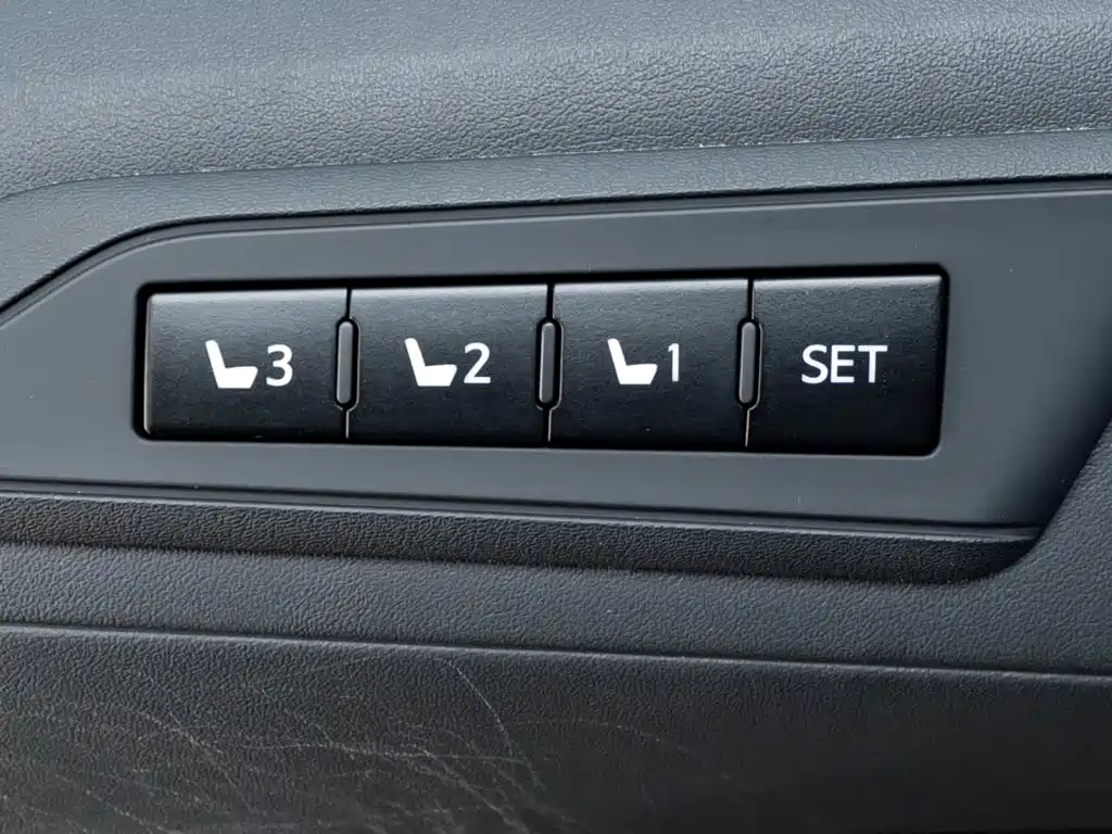 Toyota Vellfire — фото 23