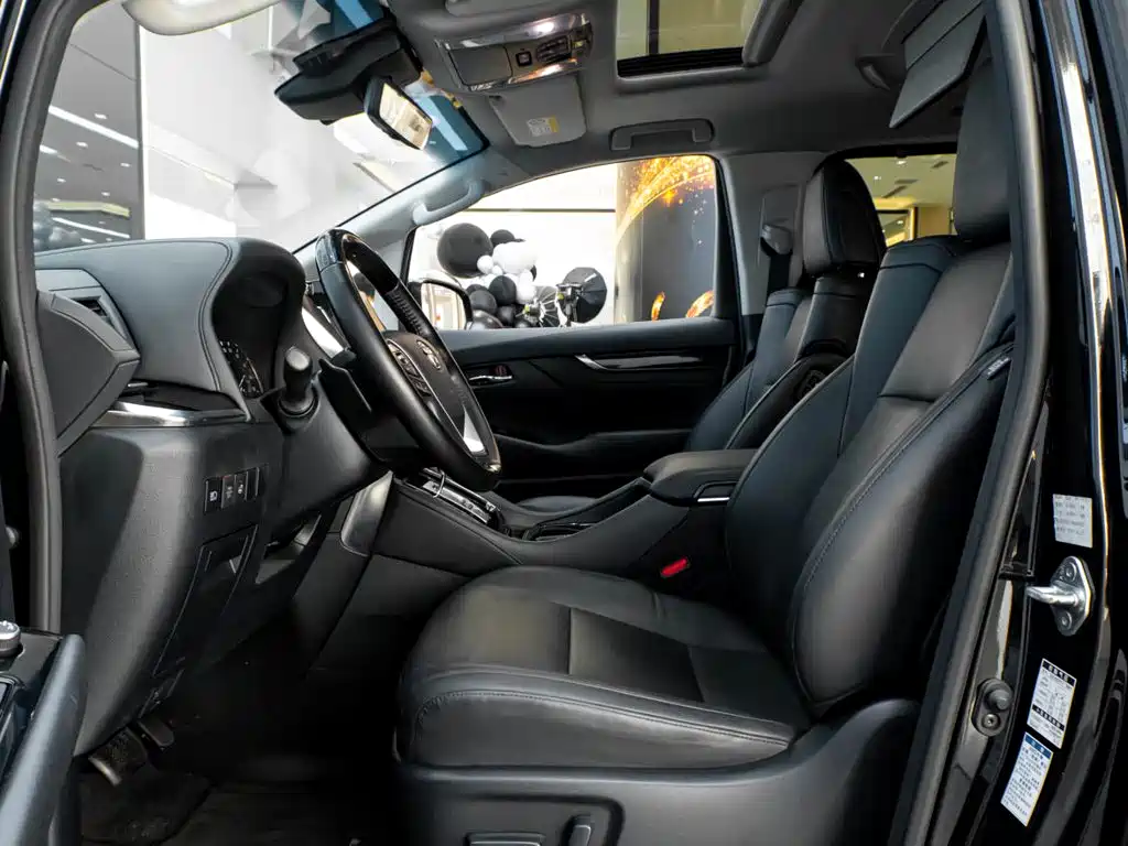 Toyota Vellfire — фото 28