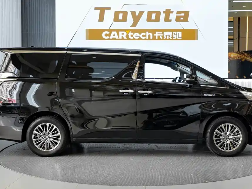 Toyota Vellfire — фото 4