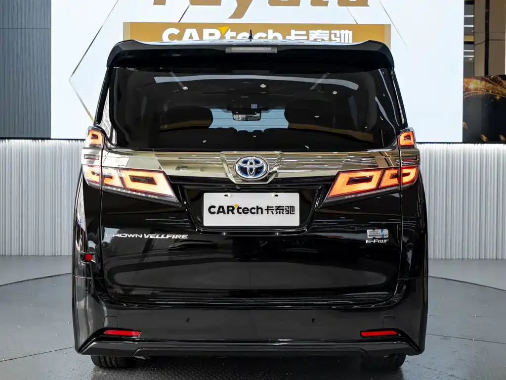 Toyota Vellfire — фото 5