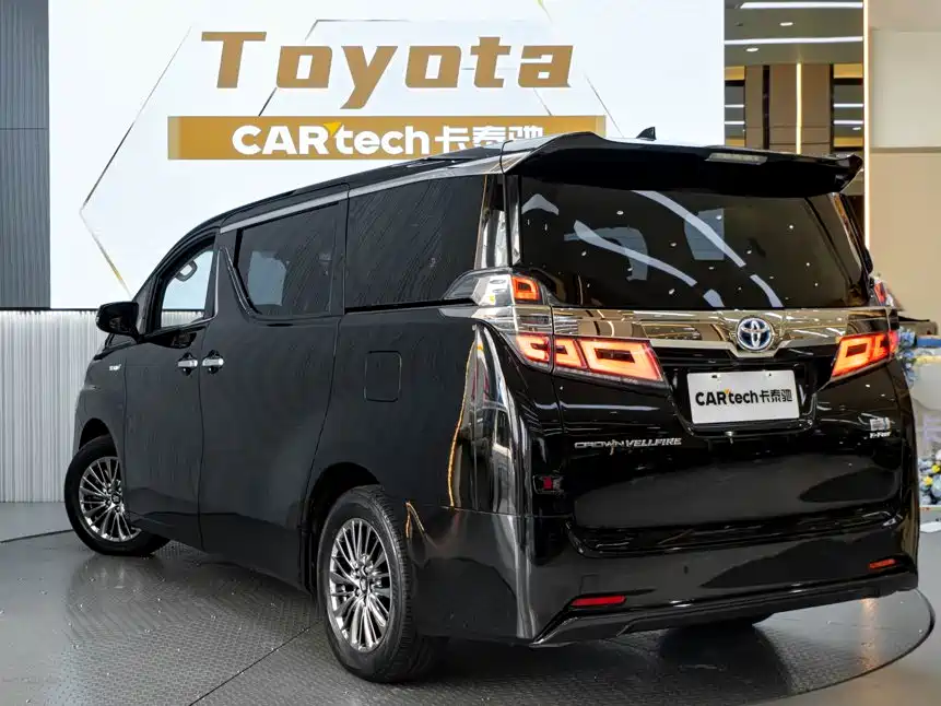 Toyota Vellfire — фото 6