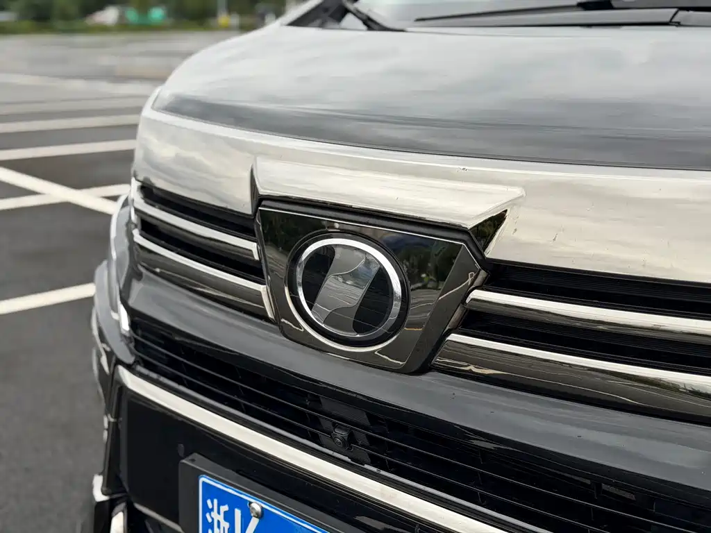 Toyota Vellfire — фото 25