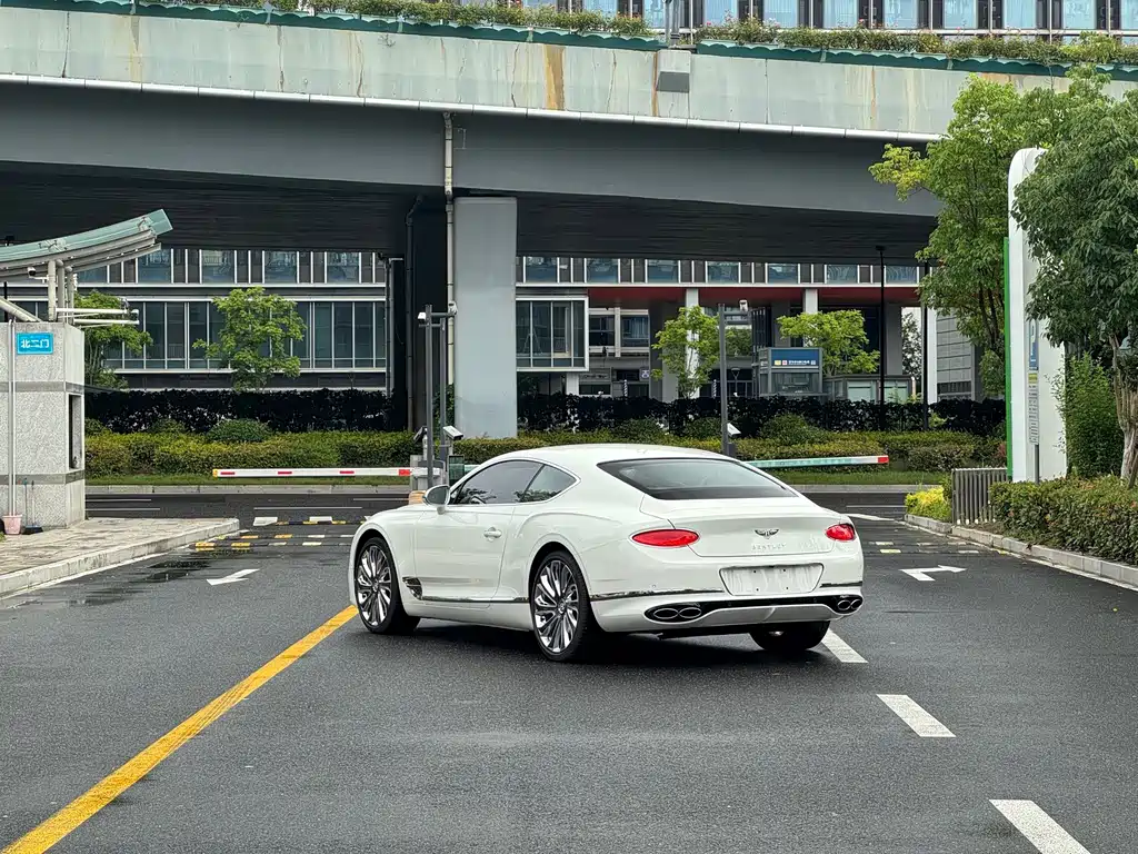 Bentley Continental — фото 4