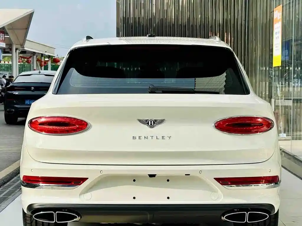 Bentley Bentayga — фото 4